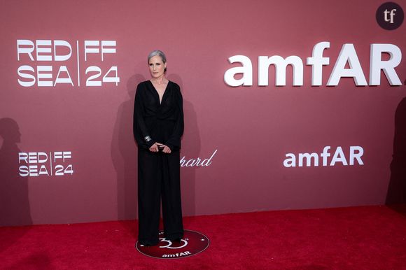 Et tacle ouvertement : "Ce serait beaucoup plus facile pour moi si j’étais un homme !"