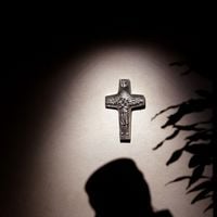 Succession du pape François : accusé d'agression sexuelle, la présence d'un cardinal fait polémique