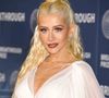 Christina Aguilera, controversée ? En 2025, la chanteuse suscite des opinions contrastées. Ainsi face à ce diaporama très burlesque, les avis s'accumulent. D'aucuns fustigent son "usage de l'Ozempic" - simplement supposé - d'autres son recours tout aussi supposé à la chirurgie esthétique, certains la jugent déjà "trop vieille" pour de telles tenues... Oui oui, l'âgisme n'est jamais loin.