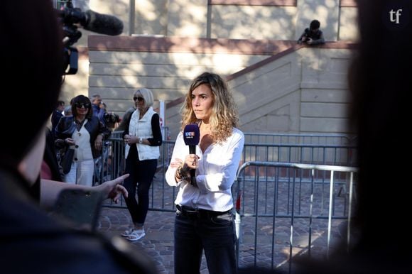 Emmanuelle Franck en est persuadée : être une femme n’entre pas en contradiction avec le fait de défendre un homme. Oui, même si cet homme est accusé d’avoir tué sa femme. Auteurs de féminicides ou agresseurs peuvent très bien être représentés par une femme et celle-ci peut dénoncer le sexisme dont elle est victime.