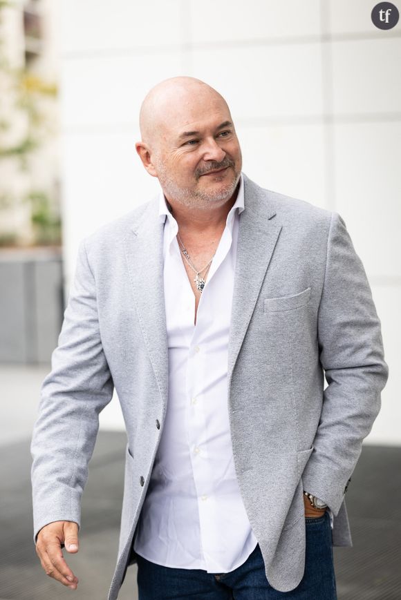 Julie Ollivier est la première femme à avoir accusé Sébastien Cauet de viol et d'agression sexuelle. Elle avait évoqué ses accusations sur ses réseaux sociaux.