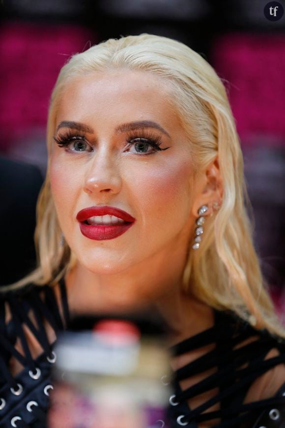 Une multitude de critiques qui montre une nouvelle fois que quand on est une femme, on ne peut jamais gagner.