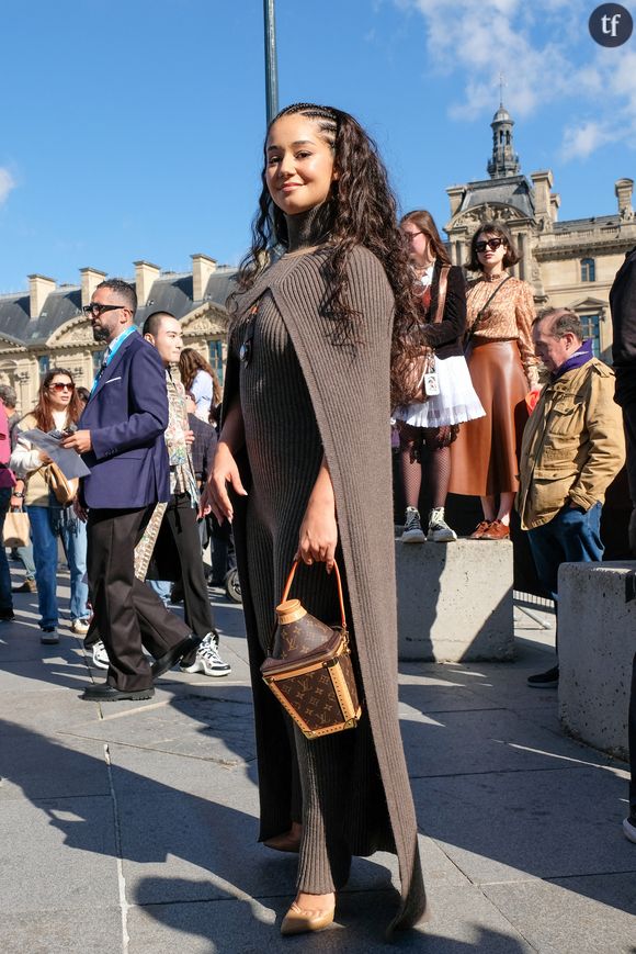 Cette fois, elle se rendait au show L'Oréal Paris du 29 septembre, dans le cadre de la Fashion Week parisienne.