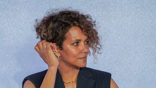 Déstigmatiser la sécheresse vaginale : ce "sex symbol ménopausé" se lance dans ce combat intime et politique (et c'est salutaire)