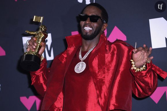 Le rappeur lui aurait demandé d'uriner dans la bouche de Cassie, alors qu'il avait "l'impression qu'elle s'étouffait".