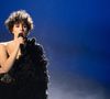 Cette grande chanteuse française dénonce les attaques sexistes subies en réaction à ses tenues portées sur scène lors de ses concerts.