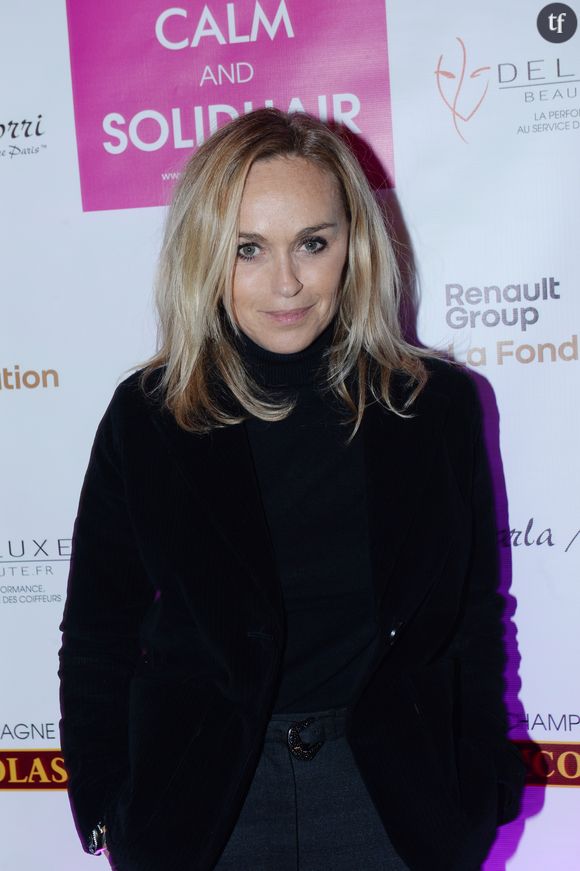 Star d'une génération et animatrice engagée, cette personnalité très familière aux français sidère les internautes en maillot de bain, à 54 ans. Cécile de Ménibus tacle l'âgisme en partageant des clichés de vacances des plus dépaysants.