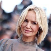 "C'est Sharon Stone la meuf", "Trop masculin" : Adriana Karembeu change de style du tout au tout mais les internautes sont divisés