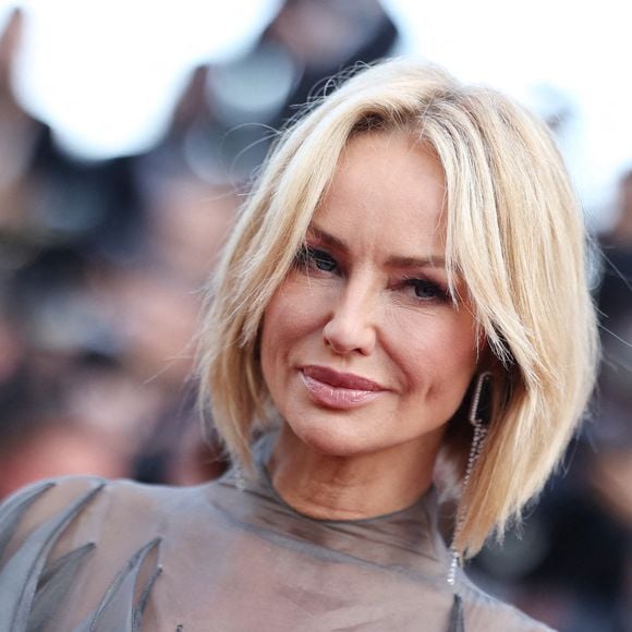 "C'est Sharon Stone la meuf", "Trop masculin" : Adriana Karembeu change de style du tout au tout mais les internautes sont divisés