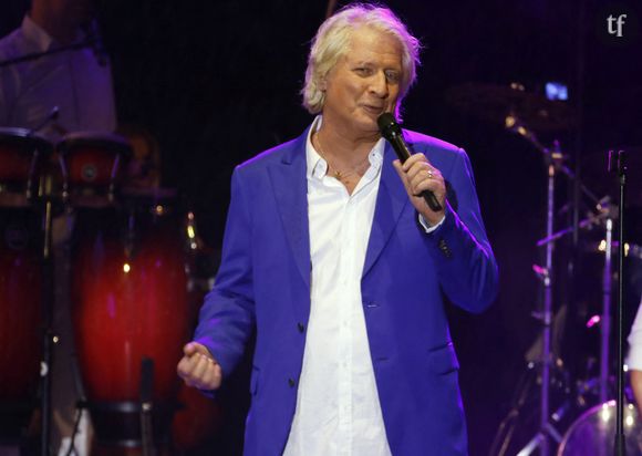 "Je m'en fiche" : après la fellation mimée de Patrick Sébastien sur scène, un festival annule sa venue