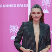 "Mes seins sont portés disparus", ironise cette célèbre Miss France critiquée pour "sa poitrine trop petite" dans ce post réjouissant