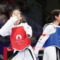 "S'il vous plaît, n'oubliez pas les Afghanes !" clame la championne des Paralympiques Zakia Khudadadi, médaillée de bronze en parataekwondo