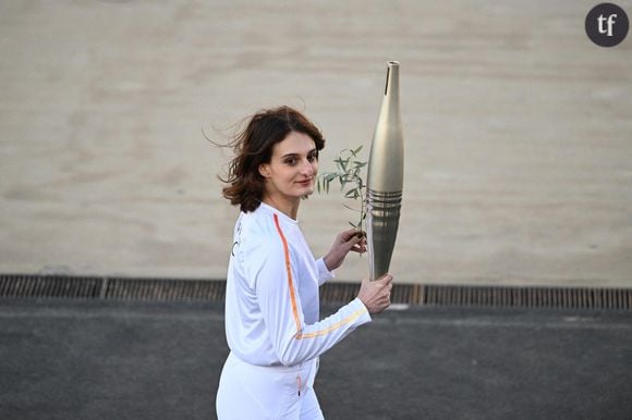 L’ancienne partenaire de glisse de Guillaume Cizeron, Gabriella Papadakis, qui a pris sa retraite fin 2024, a publié en janvier 2026 un ouvrage, « Pour ne pas disparaître » dans lequel elle se confie sur son mal-être et la dégradation de sa relation professionnelle avec Guillaume Cizeron.