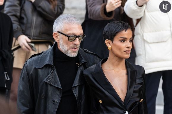 Tina Kunakey, l'ex de l'acteur français également âgée de 30 ans de moins que lui, était également présent au carnaval.