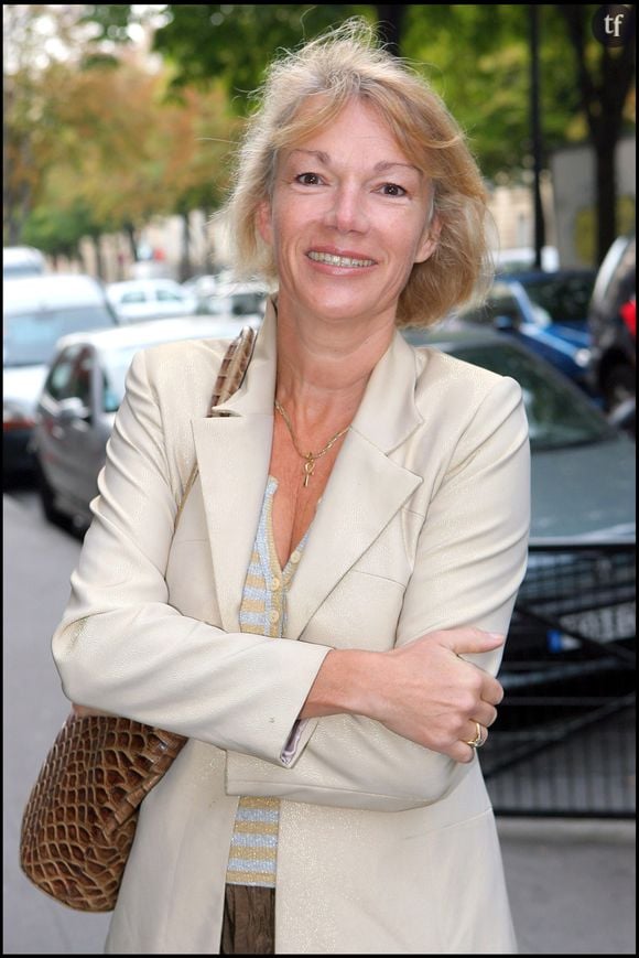 Elle détaille : "Le nombre de dick picks que j'ai reçu, bon, j'en subis moins à mon âge, mais à une époque je recevais tellement de photos de sexes en érections de la part des hommes. Je les ai reçues par courrier, mais je n'ai rien gardé".