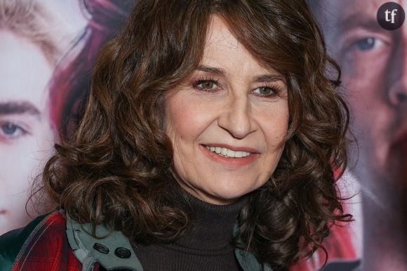 "Il a 37 ans et moi 61" : cette humoriste française fait de rares confidences sur son compagnon, de 24 ans son cadet