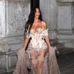 "Elle est ivre ?" : Kim Kardashian se la joue Cruella hyper sexy à la Fashion Week, mais les internautes fustigent son attitude "honteuse"