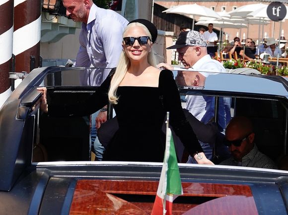 Qui arrêtera Lady Gaga ? Auréolée d'un Oscar, la chanteuse réitère ses exploits d'actrice en tournant dans la suite du Diable s'habille en Prada, la rom com culte.