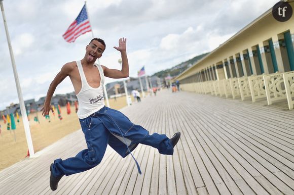 "Déchéance", "fou rire" : Bilal Hassani sur scène avec Lorie, les réacs sont de sortie, mais "sans aucune discrimination"
