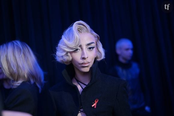 "C'est une gousse d'ail", "va à l'asile", "sale wokiste gaucho" : Bilal Hassani défile à la Fashion Week et ça agace les réacs