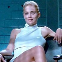 "Sexy", "Orgasmique", "Anti-woke" : le sulfureux Basic Instinct va avoir droit à son reboot écrit par un homme de 80 ans, et on a très peur