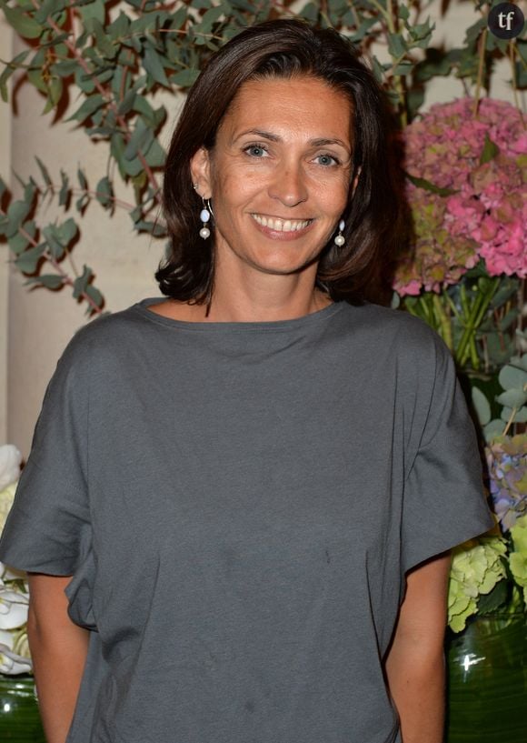 On a l'impression de réécouter cette fameuse phrase de Laurent Baffie sur les "jeunes meufs" systématiquement ciblées par le duo Ardisson/Baffie dans Tout le monde en parle. Sauf que là, le phénomène de harcèlement par voie d'articles interposés s'est d'autant plus exacerbé.