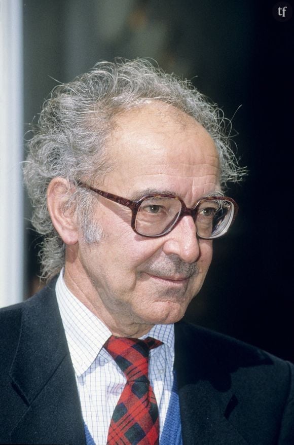 Mais c'est également une musique mythique (Delerue, toujours), une réflexion méta sur le septième art (la participation de Fritz Lang au casting n'y étant pas pour rien), une certaine étude grinçante du couple. Le Mépris est considéré comme une pierre angulaire de la Nouvelle Vague, et de la modernité : et désormais, vous pouvez le (re)voir en ligne gratuitement sur le site de francetv.