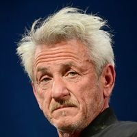 "Je pensais que c'était sa petite-fille" : Sean Penn fait scandale avec sa petite amie de 35 ans sa cadette