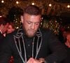 L'Irlandais Connor McGregor vient d'être condamné au civil à verser 250 000 euros à la plaignante qui l'accusait de viol. La décision prise le vendredi 22 novembre par la Haute Cour de Dublin a rapidement fait réagir les fans du sportif de 36 ans.