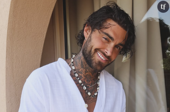 Dans cette vidéo relayée sur Tiktok, Thibault Garcia est filmé à la salle de sport en compagnie d'un autre homme.