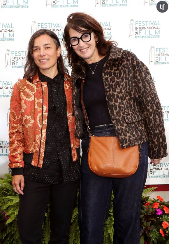 Avec Cassandre, la cinéaste Helene Merlin met en scène sa propre histoire, et ses propres traumatismes. Elle se confronte à un fléau toujours aussi actuel, l'inceste, et en parle sans le moindre filtre.