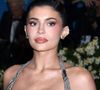 "Pas besoin d'en montrer autant !" : Kylie Jenner tente un look "sexy et moderne" au Met Gala 2025 mais réveille les sexistes