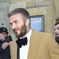 “Elle a voulu éclipser la mariée…” : Victoria Beckham "trop star” à un mariage, elle se fait clasher pour son look