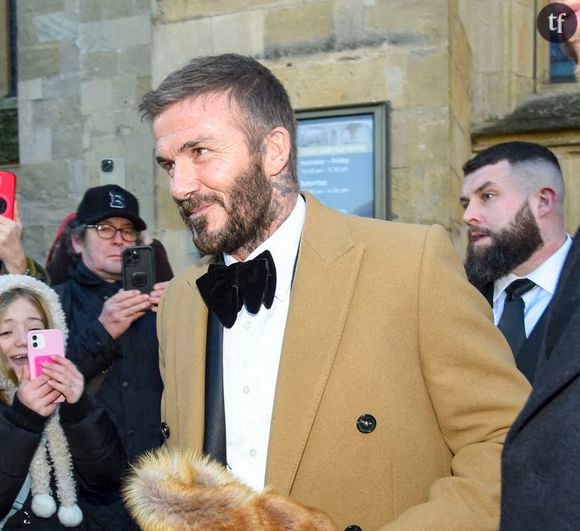 “Elle a voulu éclipser la mariée…” : Victoria Beckham "trop star” à un mariage, elle se fait clasher pour son look