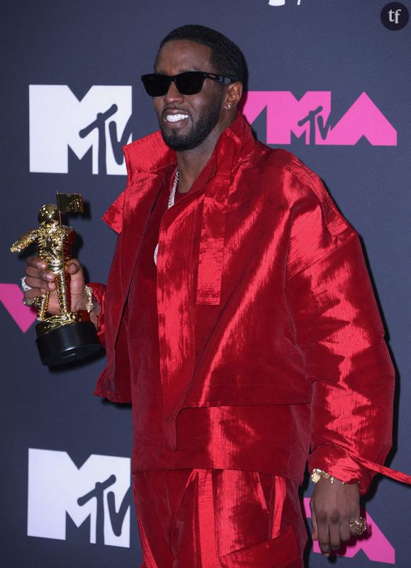 "Laissez-le libre", "il a bon coeur" : Diddy condamné à la prison ferme pour "transport de personnes à des fins de prostitution", les internautes expriment leur colère