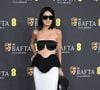 Apparue sur le tapis rouge des BAFTA 2025 à Londres dimanche 16 février, la créatrice de mode n'a laissé personne indifférent. En cause ? Son choix de look audacieux.