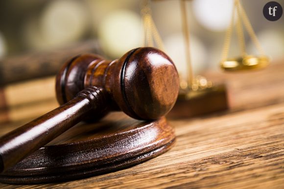 Il faut dire que le quadragénaire a adopté une attitude controversée : de ces faits de viols, il a tout nié, dans les grandes largeurs. Après avoir été reconnu coupable lors de sa première confrontation à la justice. Au tribunal, il valorise la négation de ces accusations, et prône son innocence. Malgré la multiplication des témoignages. Au tribunal de Créteil, l'accusé étaye sa défense. Face, comme l'indiquent nos confrères de Ouest France via l'AFP, 17 femmes qui se sont de nouveau constituées parties civiles pour ce second procès, "prévu pour durer jusqu’au 2 ou 3 octobre".