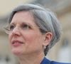 Et pour ce faire, l'homme à l'hermine invoque un casting de poids : Aymeric Caron, Sarah Knafo, Robert Ménard... Et en guise de premier round, une autre représentante des Français, placée à gauche sur l'échiquier politique : Sandrine Rousseau. Une rencontre dont les premières images suggèrent une plutôt houleuse tournure...
