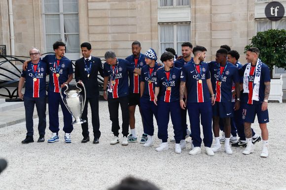 Et Le Parisien va jusqu'à relayer la voix d'une victime de violences : "Je peux confirmer que cela ne s’arrête pas aux frontières de l’Angleterre. Je n’ai malheureusement pas besoin d’étude pour le savoir. Les soirs où son équipe jouait, je savais que cela pouvait partir en vrille. Tout était prétexte pour m’insulter ou me frapper : une décision de l’arbitre qu’il remettait en cause, un but de l’adversaire… ". Un contrechamp tragique alors que beaucoup se focaliseront davantage sur l'émoi du capitaine Marquinhos.