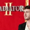 "Laissez les rôles de gays aux acteurs gays bon sang !" : Paul Mescal suscite la controverse avec son très sulfureux nouveau film