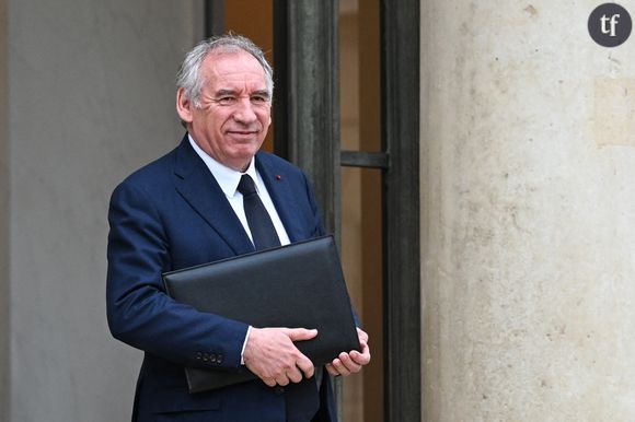 Si Hélène Perlant, aujourd'hui âgée de 53 ans a affirmé n'en avoir pas informé son père à l'époque, le Premier ministre a été forcé de réagir publiquement à la nouvelle.