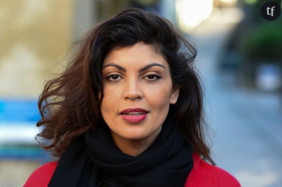 Une mesure alternative à un procès

C'est une affaire qui fait grand débat sur les réseaux sociaux. Accusée d'avoir frappé Djulian, un petit garçon de 6 ans qui voulait "simplement prendre une photo avec elle", selon la famille et les témoins de l'incident, Nawell Madani est convoquée devant un délégué du procureur de la République en vue d’une contribution citoyenne pour violences sur mineur de 15 ans. "Cette affaire ne méritait pas de procès. Le parquet partage cette analyse puisque Mme Madani est convoquée pour une mesure alternative qui permettra une réparation proportionnelle aux faits", a a commenté vendredi pour l’AFP l’avocate de l’humoriste, Caroline Toby. Une décision qui révolte de nombreux internautes : "Le privilège de la célébrité vous permet de frapper un enfant de 6 ans sans rien risquer", "C'est vraiment honteux", "La justice est devenue une loterie pour privilégiés", "Justice de m*rde, on protège les stars mais quand c'est quelqu'un pas connu tribunal direct".

L’humoriste s’était présentée lundi à la police après avoir frappé l'enfant, dans un "réflexe de défense", déclarant avoir eu "peur d'un vol". L’enfant "s’est vu reconnaître une incapacité totale de travail de trois jours", a rapporté le parquet. L'actrice et réalisatrice s'est dit, par le biais de son avocate, "profondément affectée par ce qui s’est passé" et a souhaité "exprimer toute sa tristesse à l’égard de l’enfant et de sa famille".