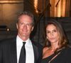 Ce jeudi 29 mai, Cindy Crawford a fêté son 27e anniversaire de mariage avec son époux Rande Gerber. À cette occasion, le mannequin de 59 ans a dédié un post Instagram à son mari et dévoilé une photo rétro d'elle et son époux à la plage.
