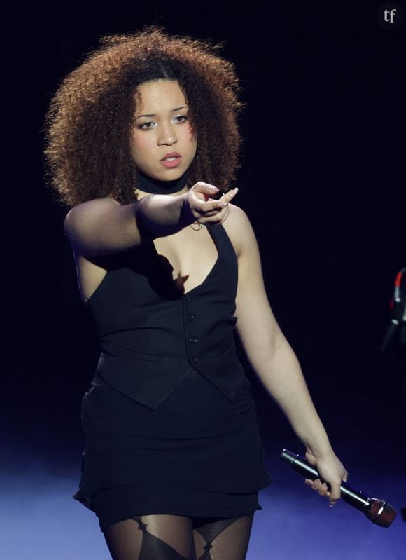 Avec des évocations qui touchent directement au ventre. Yoa est l'autrice de cet opus qui a pleinement convaincu la rédaction de Terrafemina, et celle de Purecharts. A l'unanimité.