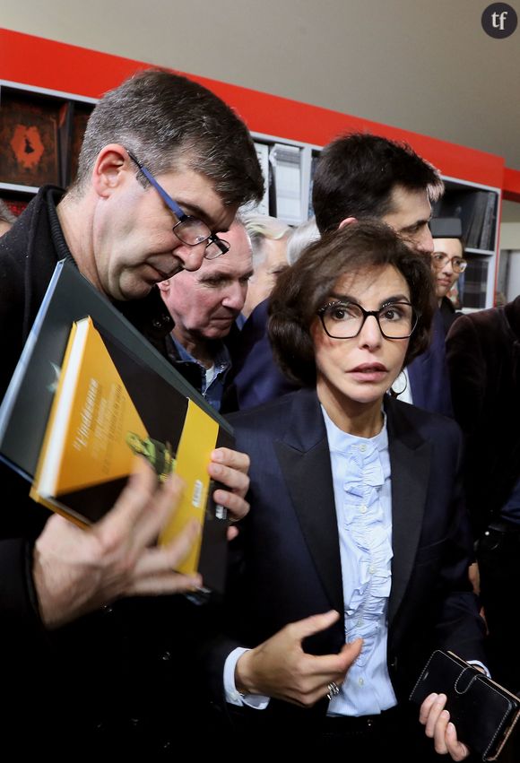 "Est-ce que vous êtes magistrat ? Ce n’est pas à vous que je dois répondre si je dois répondre. Mon dossier est clôturé. Est-ce que c’est vrai ? Est-ce que vous harcelez vos collaborateurs ? Est-ce que vous êtes désagréables avec les gens avec qui vous travaillez ? C’est affirmé dans une enquête Mediapart". Rachida Dati renvoie Patrick Cohen à de lourdes accusations.