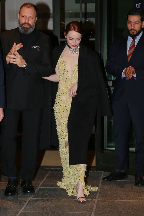 “On dirait un robot sexuel” : Emma Stone transformée ? Elle dérange énormément ses fans sur ces images