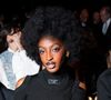 “Moins on a de talent, plus on mise sur le physique”, “Culture du vide”, “Ça existe une chanteuse qui chante maintenant ou juste elles remuent leur derrière ?”, “Manque de classe”, “Obscène et ringard”, ne sont qu’un petit échantillon des horreurs postées sous la vidéo.