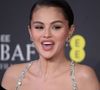 Dans les années 2010, les plus érudits (et snobs) ne juraient que sur un film, condamné à essuyer les revers des oeuvres trop "tendance", cristallisant les excès de leur époque... Spring Breakers, oeuvre du scénariste et cinéaste white trash Harmony Korine. Ce grand nom du cinéma indépendant américain, pourvoyeur d'ovnis irrévérencieux et surréalistes, invoquait une myriade d'ex stars Disney, dont Selena (Gomez) et Vanessa Hudgens, rien que cela, autour d'un James Franco pas encore "cancel", transfiguré en gangster fan de Britney Spears. Cette joyeuse bande emportée dans la spirale de violence d'une série de braquages foireux.
