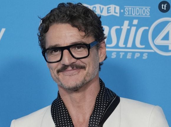 Pedro Pascal a conquis le cœur des internautes. Après le "brat summer", on parle même de "Pedro Pascal summer". L'acteur est à l'affiche de trois des films incontournables du mois de juillet. Alors que des photos de lui plus jeune ont récemment fait parler sur les réseaux sociaux, la star a admis qu'il y a un look particulier qu'il ne parvient pas à adopter.