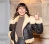 Ce 25 janvier, Sophie Marceau a créé la surprise en participant au défilé Jacquemus dans le cadre de la Fashion Week masculine de Paris. Certains internautes ont saisi l’occasion pour émettre des critiques autour de son âge.
